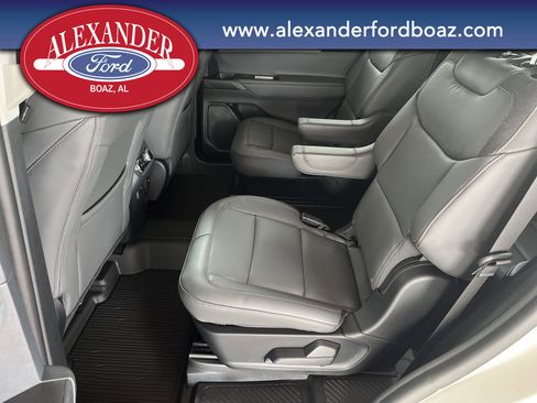 New 2026 Ford Explorer Active w/ Active Comfort Package image 12