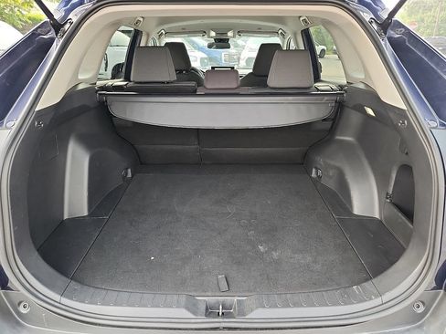 Used 2025 Toyota RAV4 XLE AWD/4WD image 28