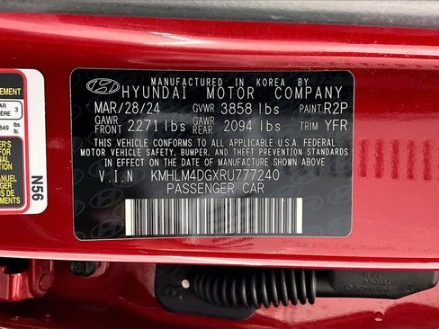 Used 2024 Hyundai Elantra SEL image 35