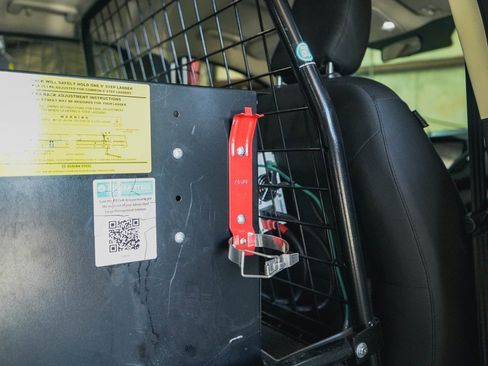 Used 2019 Ford Escape SE image 30