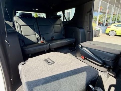 Certified 2024 GMC Yukon XL Denali AWD/4WD image 35