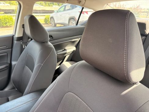Used 2024 Nissan Altima 2.5 SV FWD image 22
