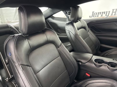Used 2024 Ford Mustang Premium image 22
