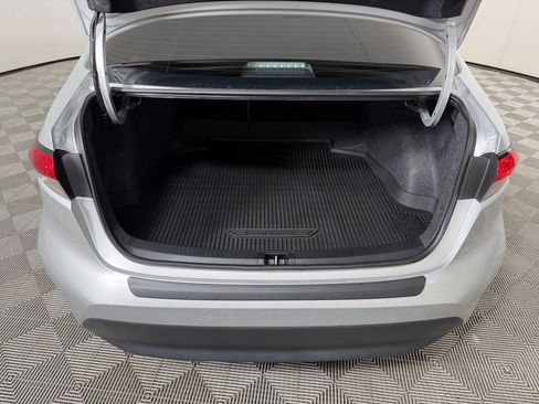 Used 2025 Toyota Corolla LE FWD image 22