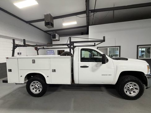 Used 2014 Chevrolet Silverado 3500 W/T image 3