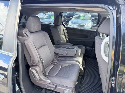 Used 2018 Honda Odyssey EX image 41
