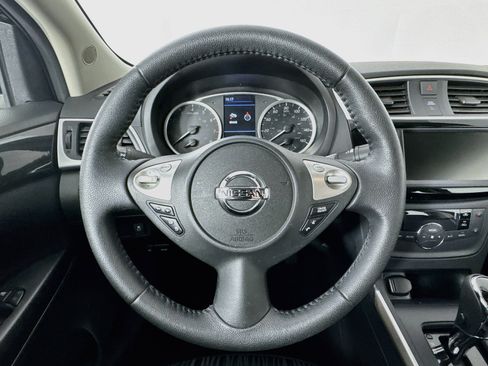 Used 2019 Nissan Sentra SV FWD image 11