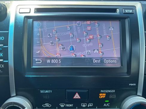 Used 2014 Toyota Camry SE w/ Moonroof Package FWD image 21