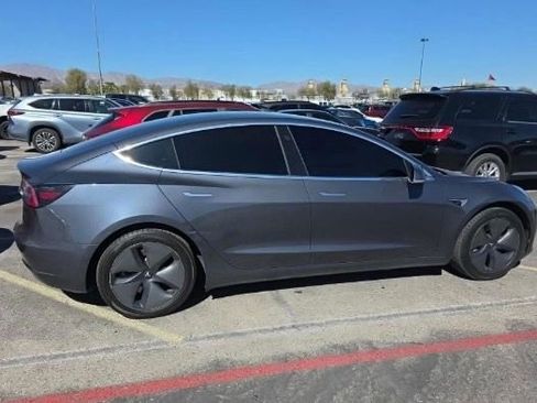 Used 2020 Tesla Model 3 Standard Range Plus image 4