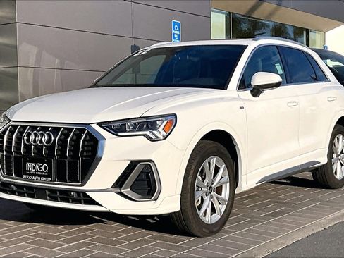 Used 2022 Audi Q3 2.0T Premium Plus w/ Premium Plus Package image 1