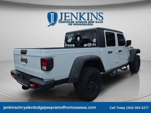 Certified 2021 Jeep Gladiator Mojave w/ Cold Weather Group image 5