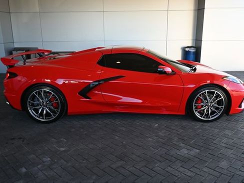 Used 2025 Chevrolet Corvette Stingray Premium Conv w/ Z51 Performance Package image 6