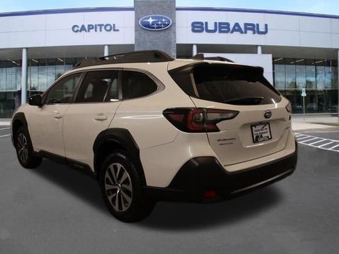 Certified 2025 Subaru Outback Premium AWD/4WD image 6