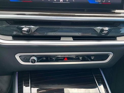 Used 2025 BMW X5 sDrive40i w/ Premium Package image 23