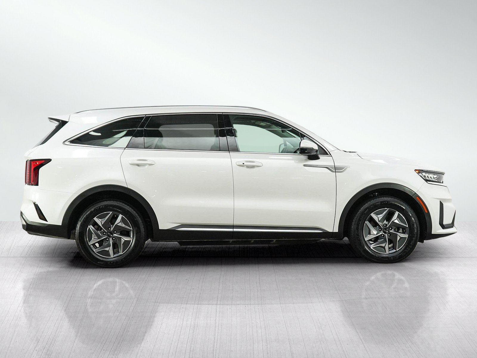 Used 2021 Kia Sorento S FWD image 6