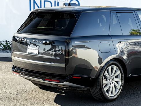 Used 2023 Land Rover Range Rover SE image 7