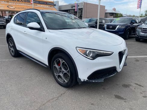 Used 2022 Alfa Romeo Stelvio Ti AWD/4WD image 3