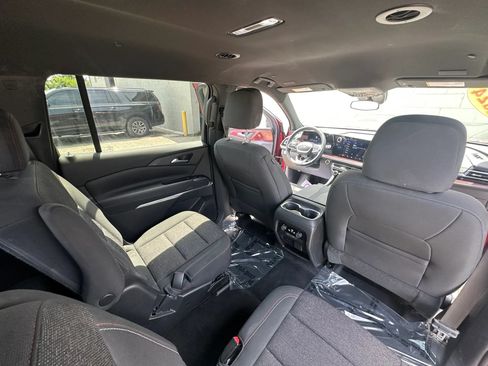 Used 2024 Chevrolet Traverse Z71 AWD/4WD image 22
