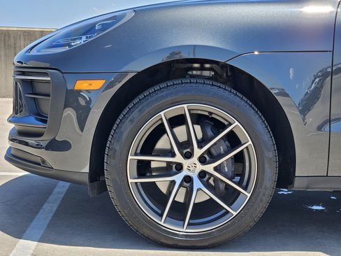 Certified 2026 Porsche Macan AWD/4WD image 13