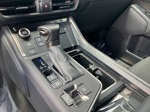 Used 2024 Lexus GX 550 w/ Cold Area Package AWD/4WD image 28