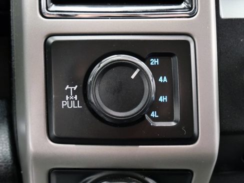 Used 2018 Ford F150 Lariat w/ Trailer Tow Package AWD/4WD image 31