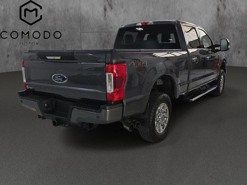 Used 2018 Ford F250 XLT w/ XLT Premium Package AWD/4WD image 3