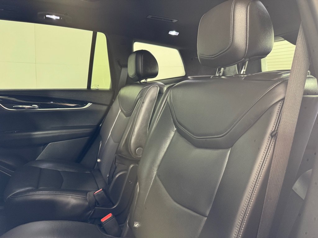 Used 2020 Cadillac XT6 Premium Luxury FWD image 22