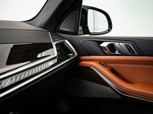 New 2026 BMW X5 M60i image 43