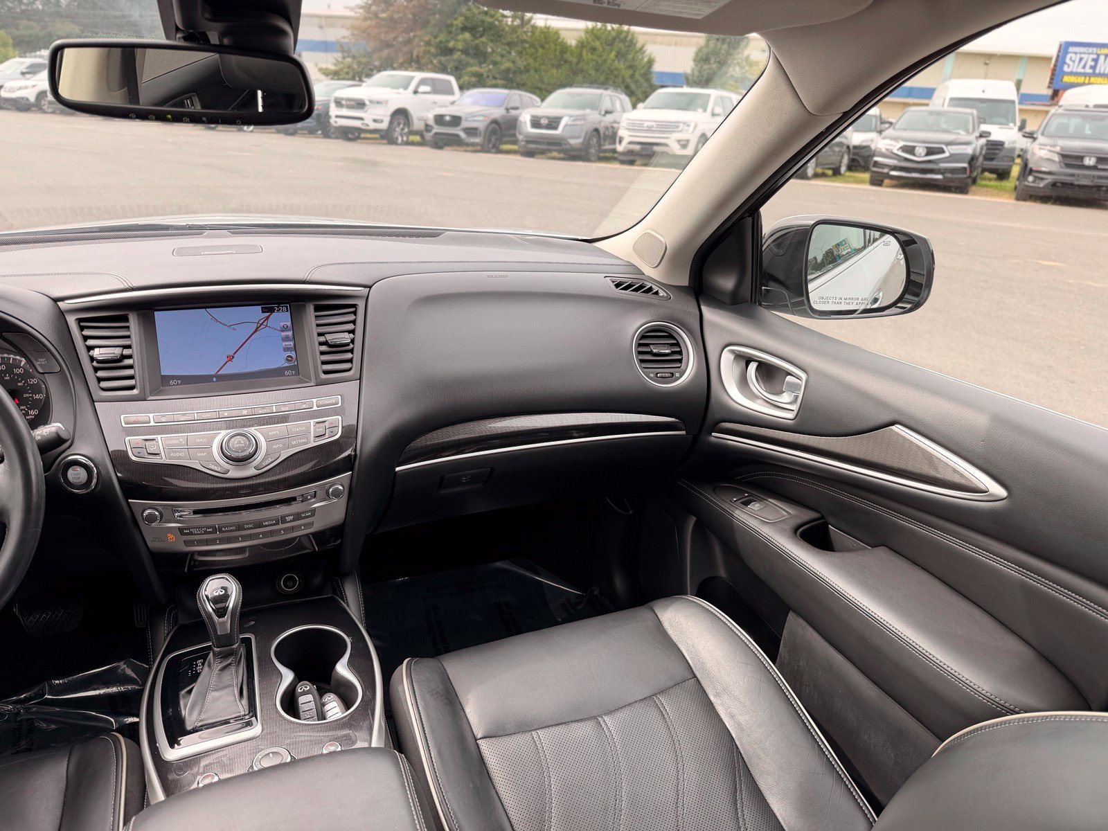 Used 2017 INFINITI QX60 Luxe w/ Premium Plus Package AWD/4WD image 31