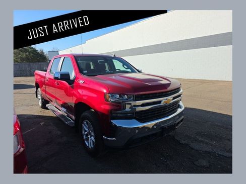Used 2022 Chevrolet Silverado 1500 LT AWD/4WD image 1