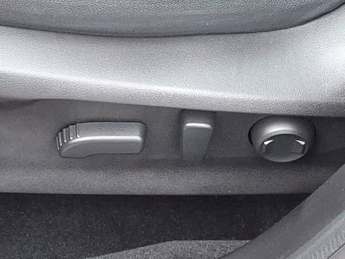 Used 2023 Subaru Forester Premium image 25