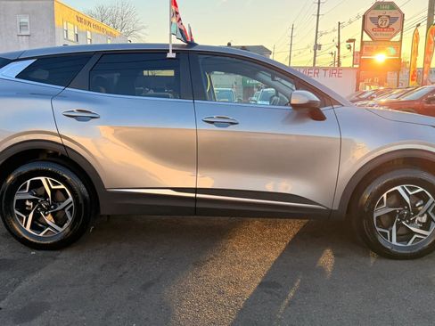 Used 2025 Kia Sportage LX image 11