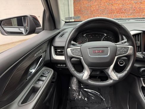 Used 2022 GMC Terrain SLT w/ Tech Package image 13