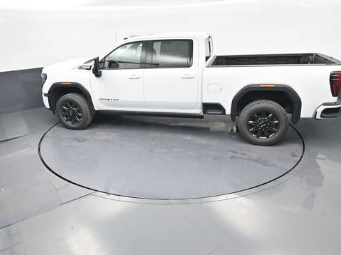 New 2026 GMC Sierra 2500 AT4 w/ AT4 Premium Plus Package AWD/4WD image 31