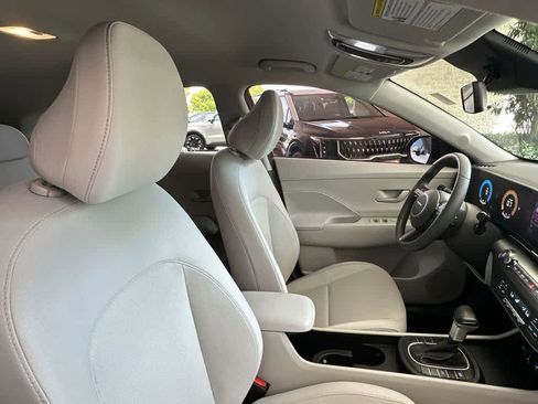 Used 2024 Hyundai Kona SEL image 27