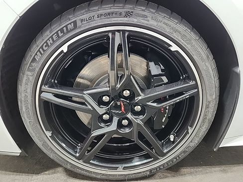 Certified 2020 Chevrolet Corvette Stingray Preferred Cpe w/ 2LT Preferred Equipment Group RWD image 14