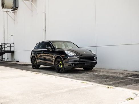 Used 2014 Porsche Cayenne S AWD/4WD image 52