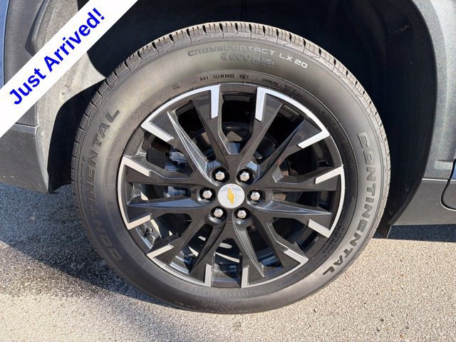 Used 2025 Chevrolet Traverse LT w/ Sun and Wheel Package FWD image 18