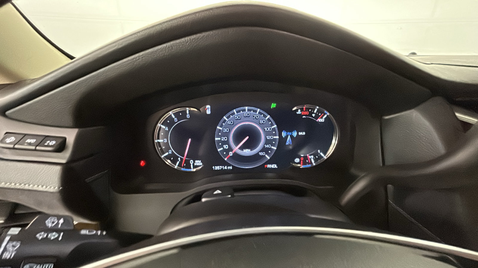 Used 2018 Cadillac Escalade Luxury AWD/4WD image 22