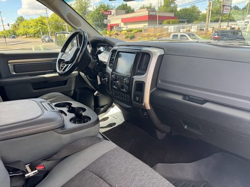 Used 2017 RAM 2500 SLT w/ Snow Chief Group AWD/4WD image 12