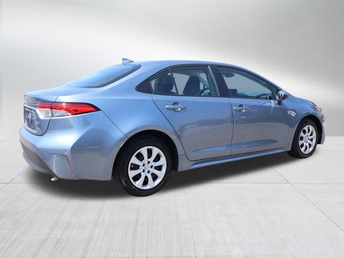 Used 2025 Toyota Corolla LE FWD image 5
