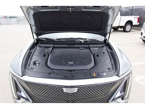 Certified 2024 Cadillac Lyriq Luxury RWD image 33