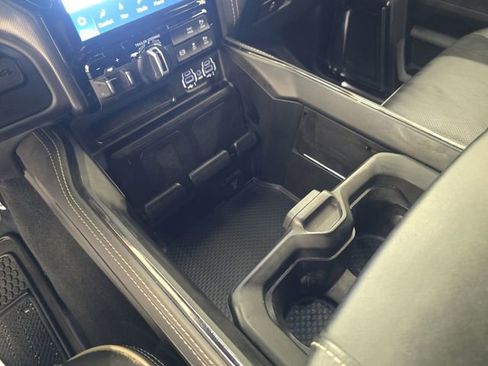 Used 2024 RAM 2500 Limited AWD/4WD image 29