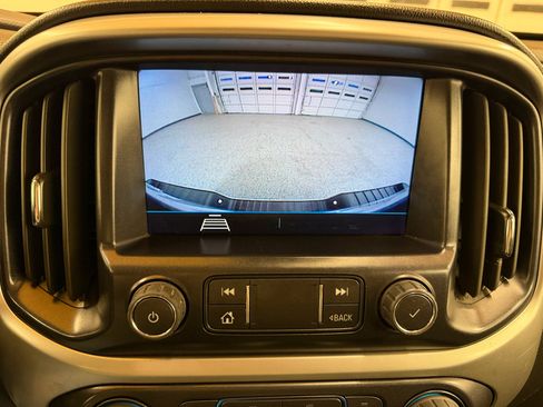 Used 2022 Chevrolet Colorado LT w/ Fleet Safety Package image 22