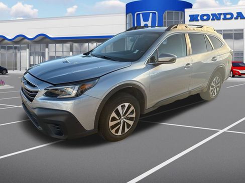 Used 2020 Subaru Outback Premium AWD/4WD image 3