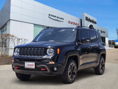 Used 2023 Jeep Renegade Trailhawk AWD/4WD image 2