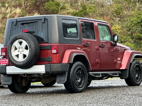 Used 2009 Jeep Wrangler Unlimited Sahara w/ Mopar Chrome Edition Group image 4