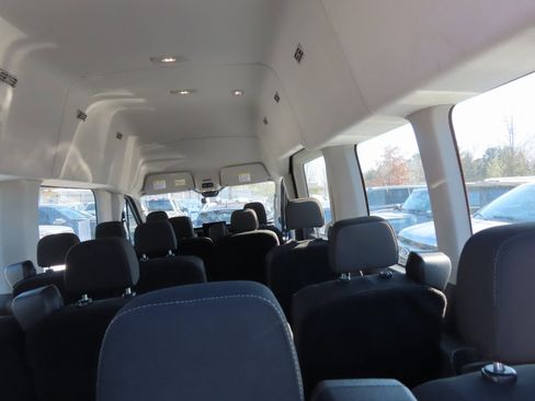 Used 2023 Ford Transit 350 XLT image 24