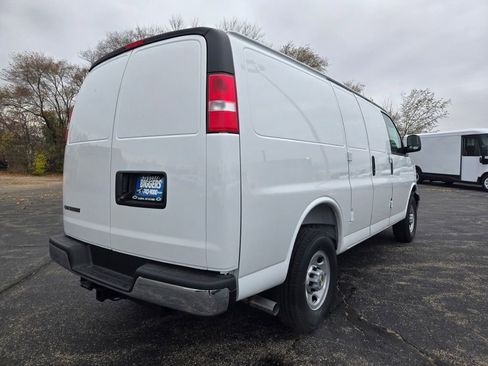 New 2025 Chevrolet Express 2500 w/ Enhanced Convenience Package image 11