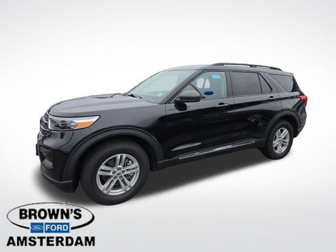 Used 2023 Ford Explorer XLT AWD/4WD image 4